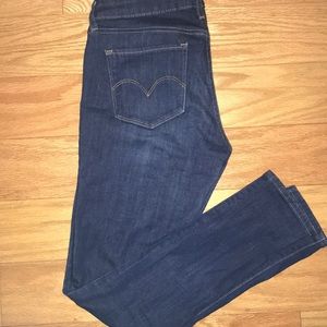 Levi’s 711 skinny jeans